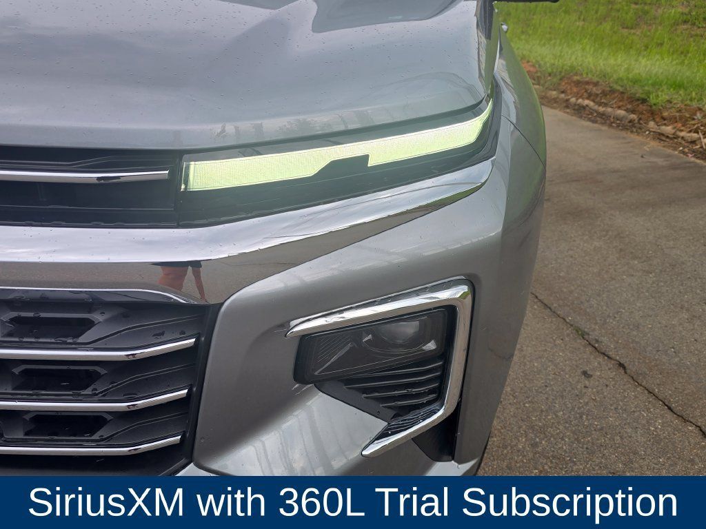 Used 2025 Chevrolet Traverse LT w/ Sun and Wheel Package FWD image 8