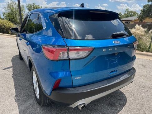Used 2020 Ford Escape SE image 14
