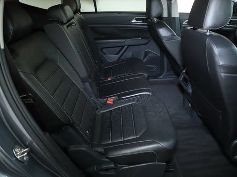 Used 2018 Volkswagen Atlas SEL Premium AWD/4WD image 34