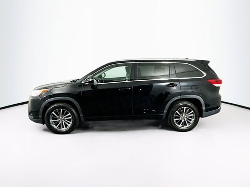 Used 2018 Toyota Highlander XLE image 4