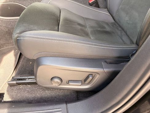 Certified 2023 Volvo C40 P8 Recharge Ultimate image 14