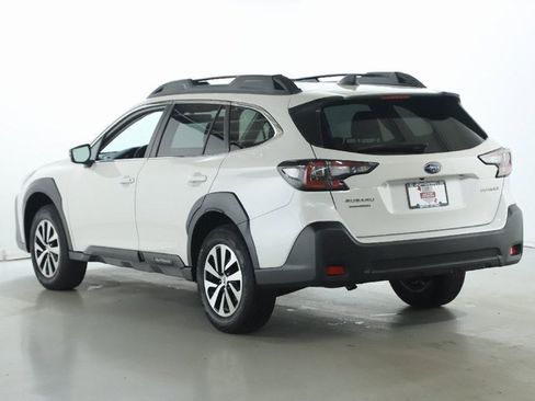 Used 2023 Subaru Outback Premium image 39