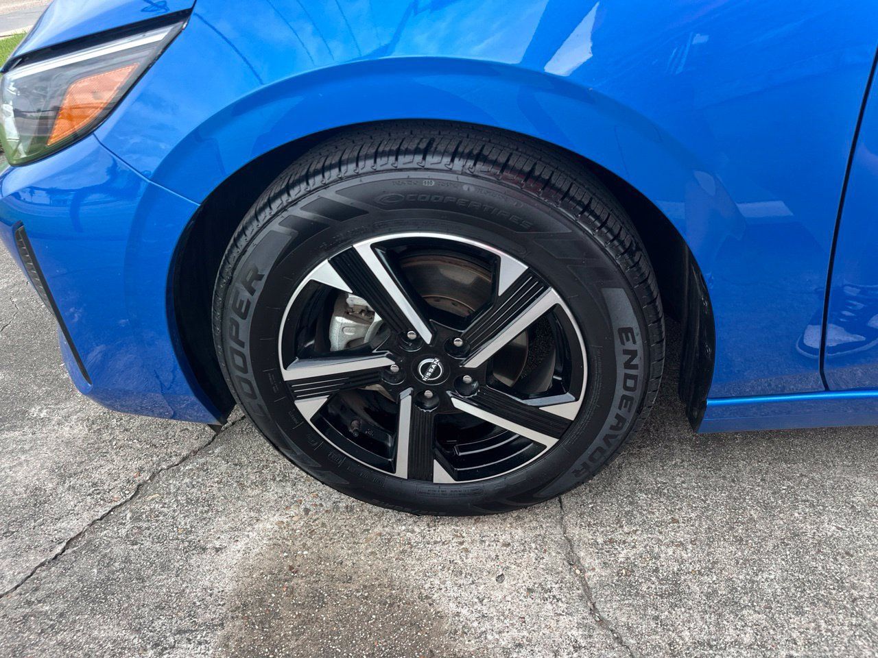 Used 2025 Nissan Sentra SV FWD image 7