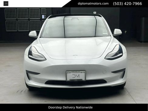 Used 2020 Tesla Model 3 Standard Range RWD image 10