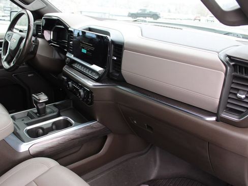 Used 2022 Chevrolet Silverado 1500 LTZ image 47