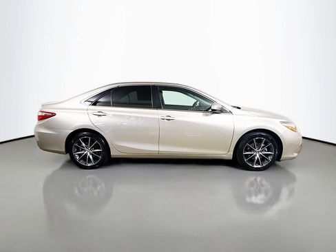 Used 2015 Toyota Camry XSE image 8