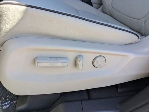 New 2026 Honda Odyssey Touring image 11