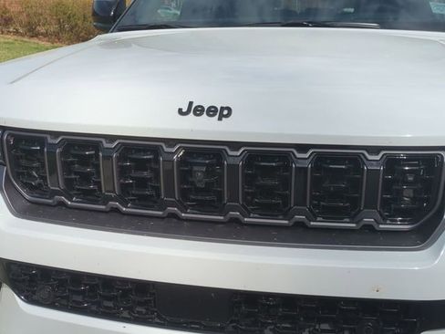 New 2026 Jeep Grand Cherokee Summit AWD/4WD image 24