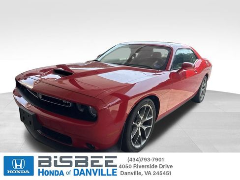Used 2022 Dodge Challenger GT RWD image 1