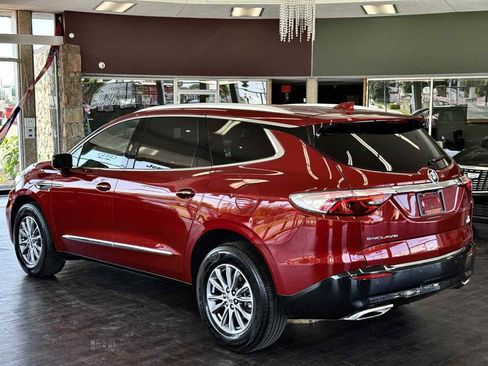 Used 2024 Buick Enclave Premium image 15