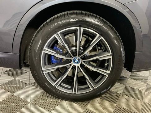 Used 2022 BMW X5 xDrive45e w/ M Sport Package AWD/4WD image 33