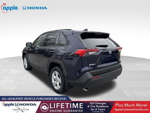 Used 2020 Toyota RAV4 XLE image 7