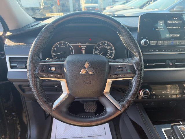 Used 2022 Mitsubishi Outlander SE AWD/4WD image 13