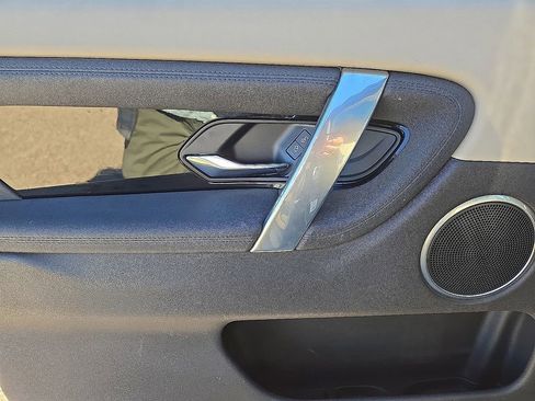 Used 2020 Land Rover Discovery Sport S image 21