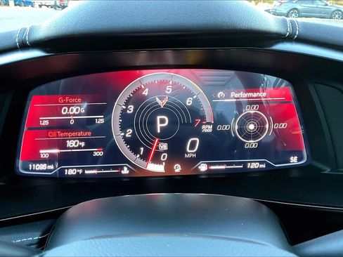 Used 2022 Chevrolet Corvette Stingray Coupe w/ Z51 Performance Package image 23