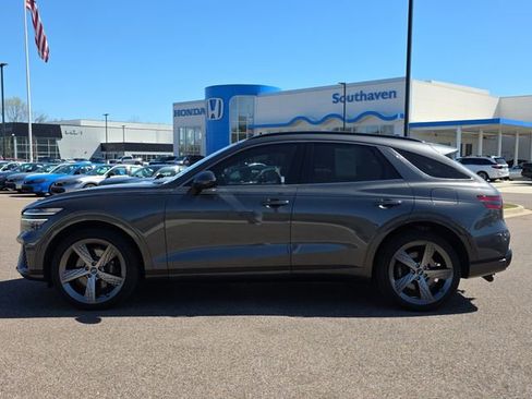 Used 2024 Genesis GV70 2.5T w/ Sport Prestige Package image 6