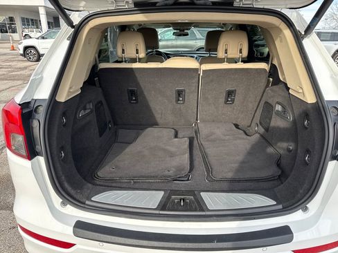 Used 2017 Buick Envision Essence image 31