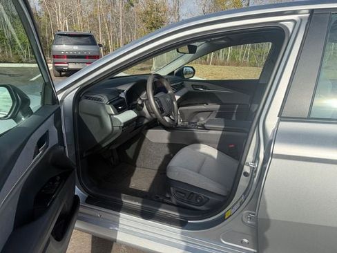 Used 2026 Toyota Camry LE w/ Convenience Package image 3