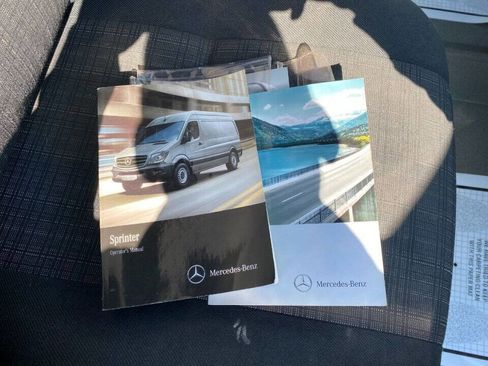 Used 2014 Mercedes-Benz Sprinter 3500 image 24