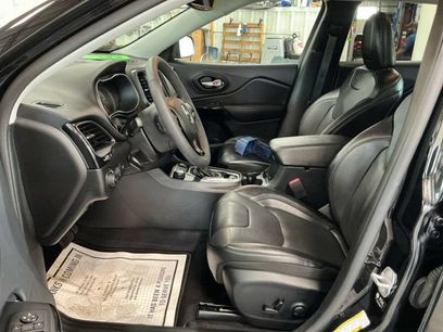 Used 2023 Jeep Cherokee Altitude Lux