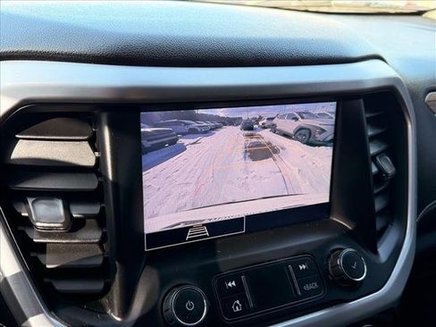 Used 2021 GMC Acadia SLE w/ Driver Convenience Package image 19