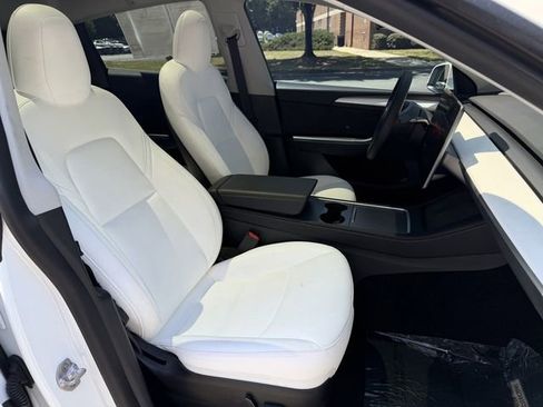Used 2023 Tesla Model Y Performance AWD/4WD image 27
