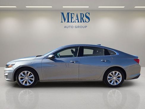 Used 2023 Chevrolet Malibu LT image 2