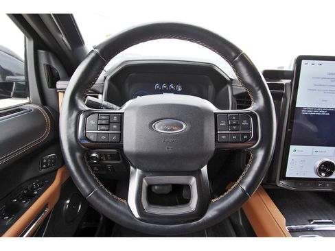 Used 2022 Ford Expedition Platinum image 15