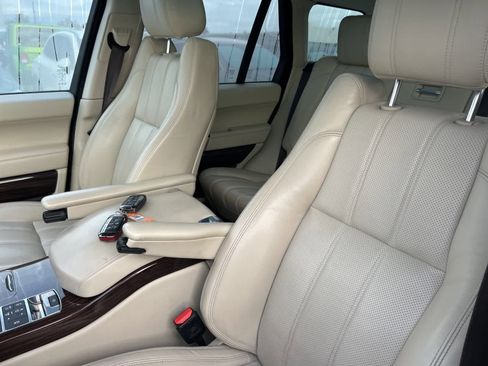 Used 2017 Land Rover Range Rover HSE image 23