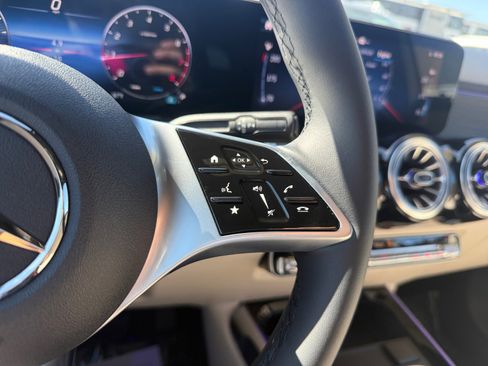 New 2026 Mercedes-Benz GLB 250 4MATIC image 31