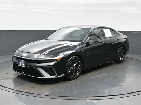 Certified 2025 Hyundai Elantra N Line FWD image 2
