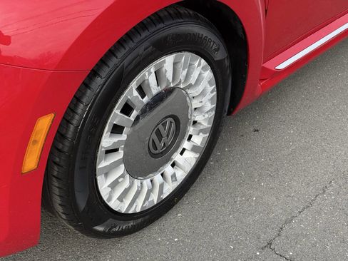 Used 2014 Volkswagen Beetle 1.8T image 38