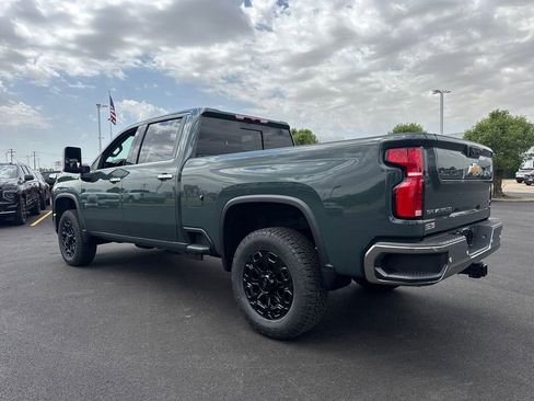 New 2026 Chevrolet Silverado 2500 LTZ w/ LTZ Convenience Package AWD/4WD image 6
