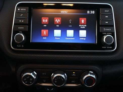 New 2025 Nissan Kicks Play S image 29