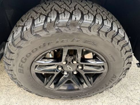 Used 2020 Chevrolet Silverado 1500 LT Trail Boss AWD/4WD image 31