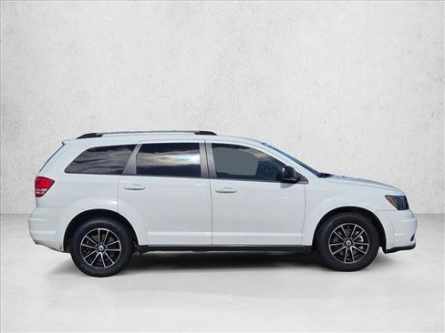 Used 2018 Dodge Journey SE w/ Popular Equipment Group image 4