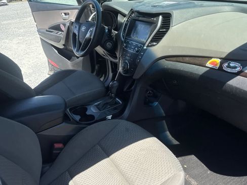 Used 2017 Hyundai Santa Fe SE w/ Cargo Package FWD image 19