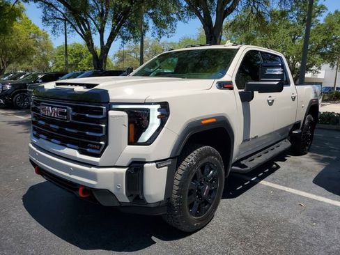 Used 2026 GMC Sierra 2500 AT4 w/ Technology Package image 2