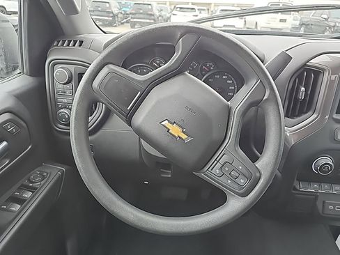 Used 2023 Chevrolet Silverado 1500 Custom image 5