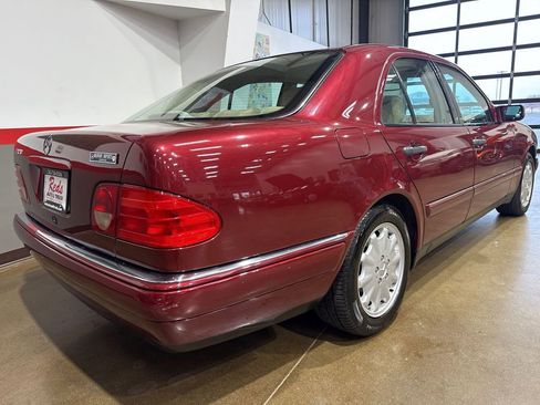 Used 1999 Mercedes-Benz E 320 Sedan image 41