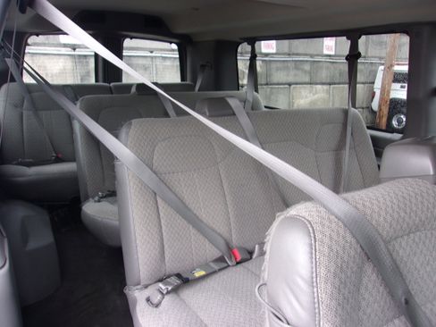 Used 2016 Chevrolet Express 3500 LT w/ LT Preferred Equipment Group image 21