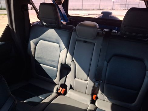 Used 2024 Ford Bronco Outer Banks image 18