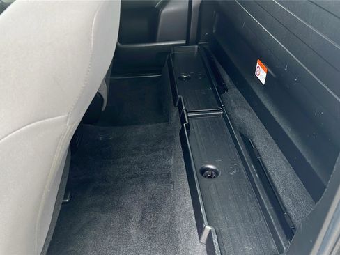 Used 2021 Toyota Tacoma SR RWD image 15