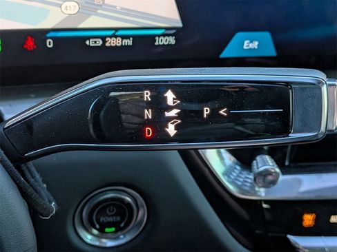 Used 2025 Cadillac Lyriq Sport image 14