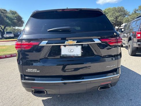 Used 2022 Chevrolet Traverse Premier w/ LPO, Cargo Package FWD image 4