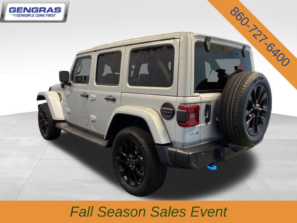 Used 2024 Jeep Wrangler Unlimited Sahara w/ Technology Group AWD/4WD image 5