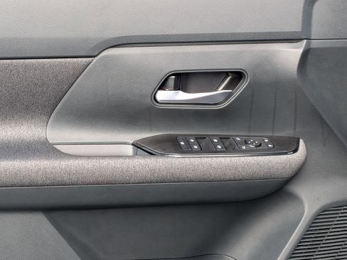 New 2026 Nissan Kicks SV w/ SV Premium Package image 13