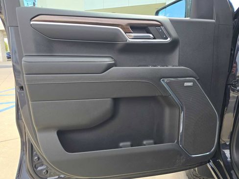 Used 2024 Chevrolet Silverado 1500 LT Trail Boss w/ Convenience Package II image 21