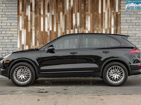 Used 2017 Porsche Cayenne S AWD/4WD image 3