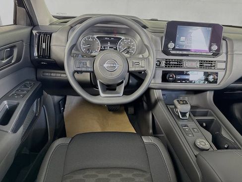 New 2025 Nissan Pathfinder S image 22